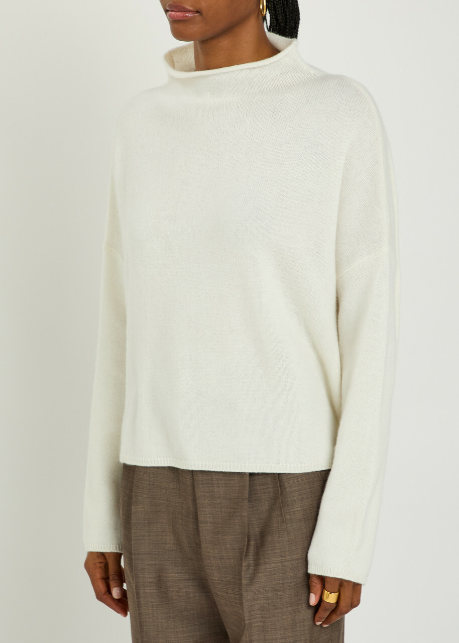 Lisa Yang Sandy Funnel Neck Cashmere Jumper Cream