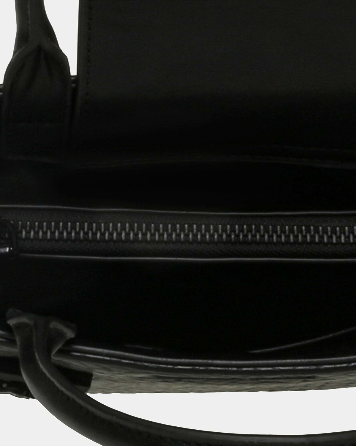 Steve Madden Blindiem Bag in Black