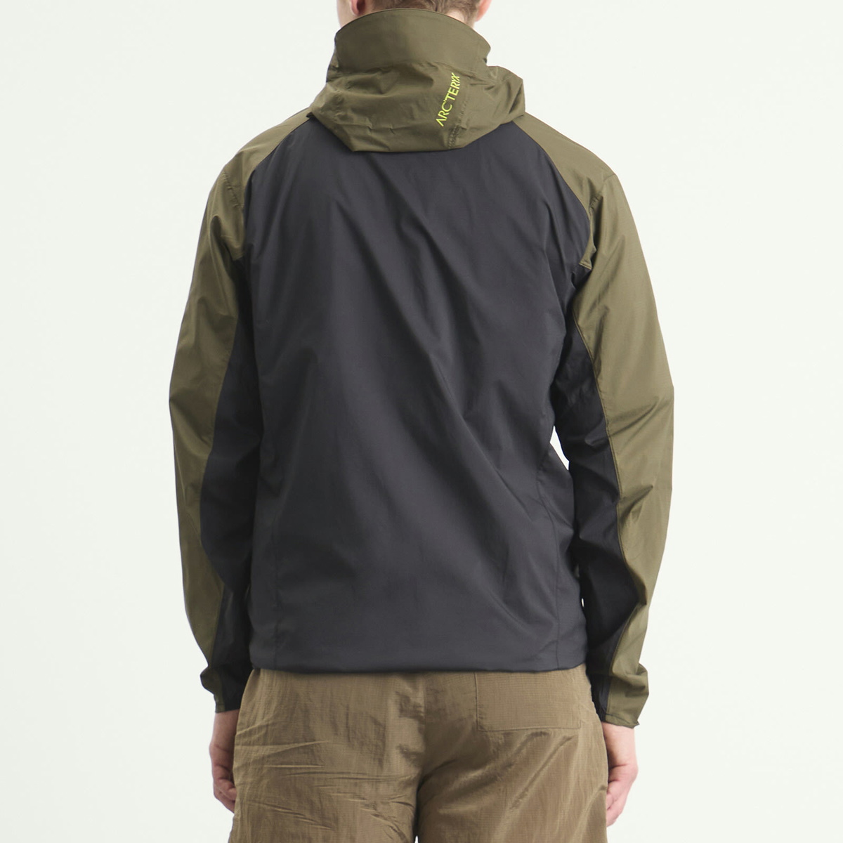Arc'teryx Men's Squamish Hooded Jacket in Spotlight