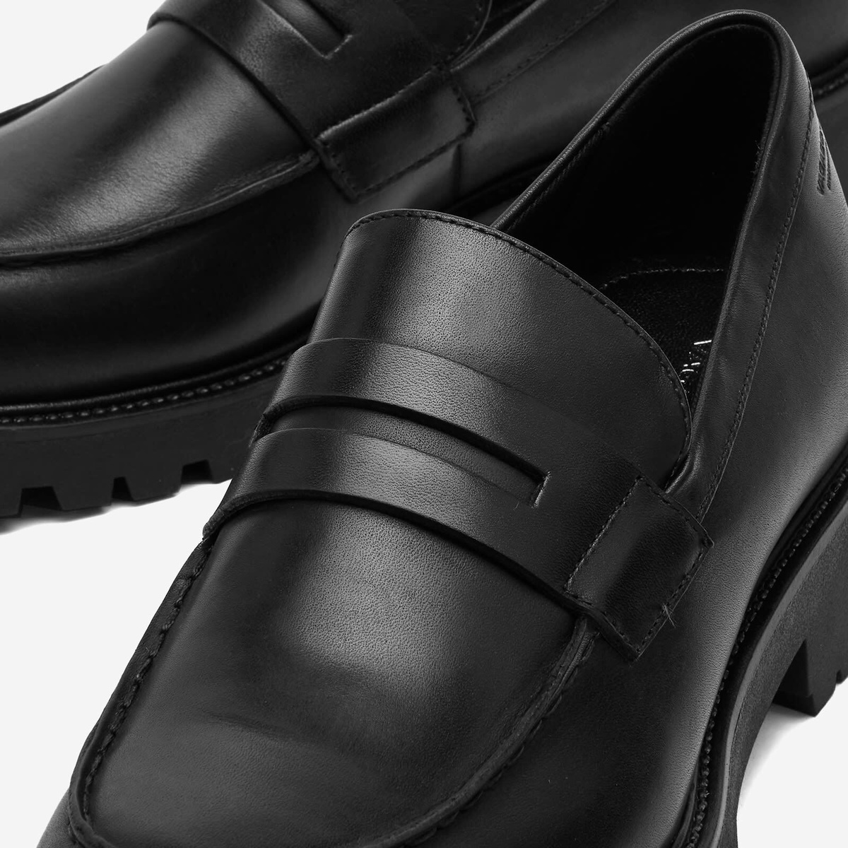 Vagabond Women's Kenova Chunky Loafer in Black