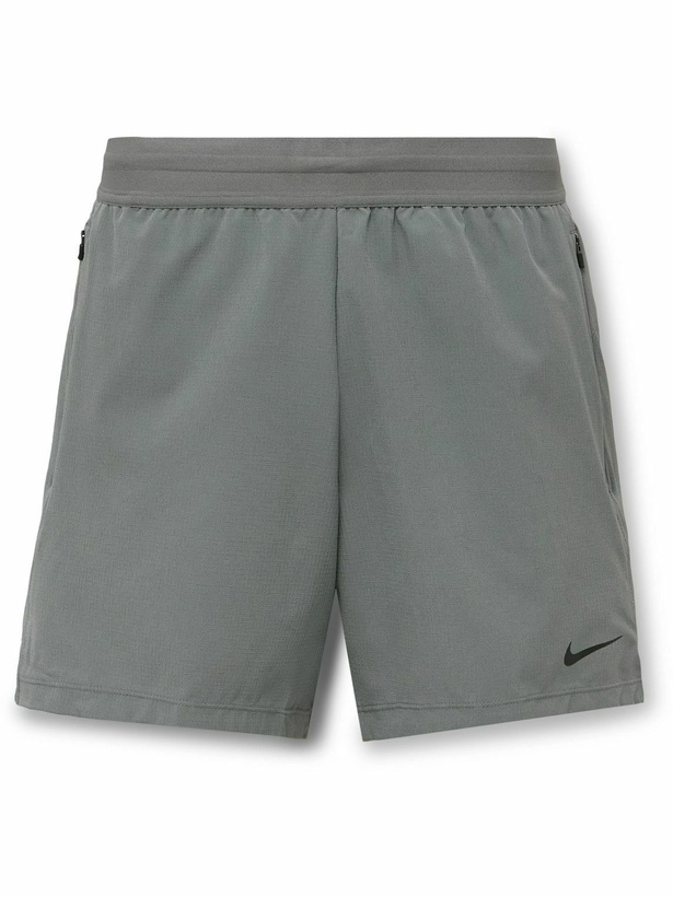 Photo: Nike Training - Flex Rep 4.0 Straight-Leg Mesh-Trimmed Dri-FIT Stretch-Ripstop Shorts - Gray