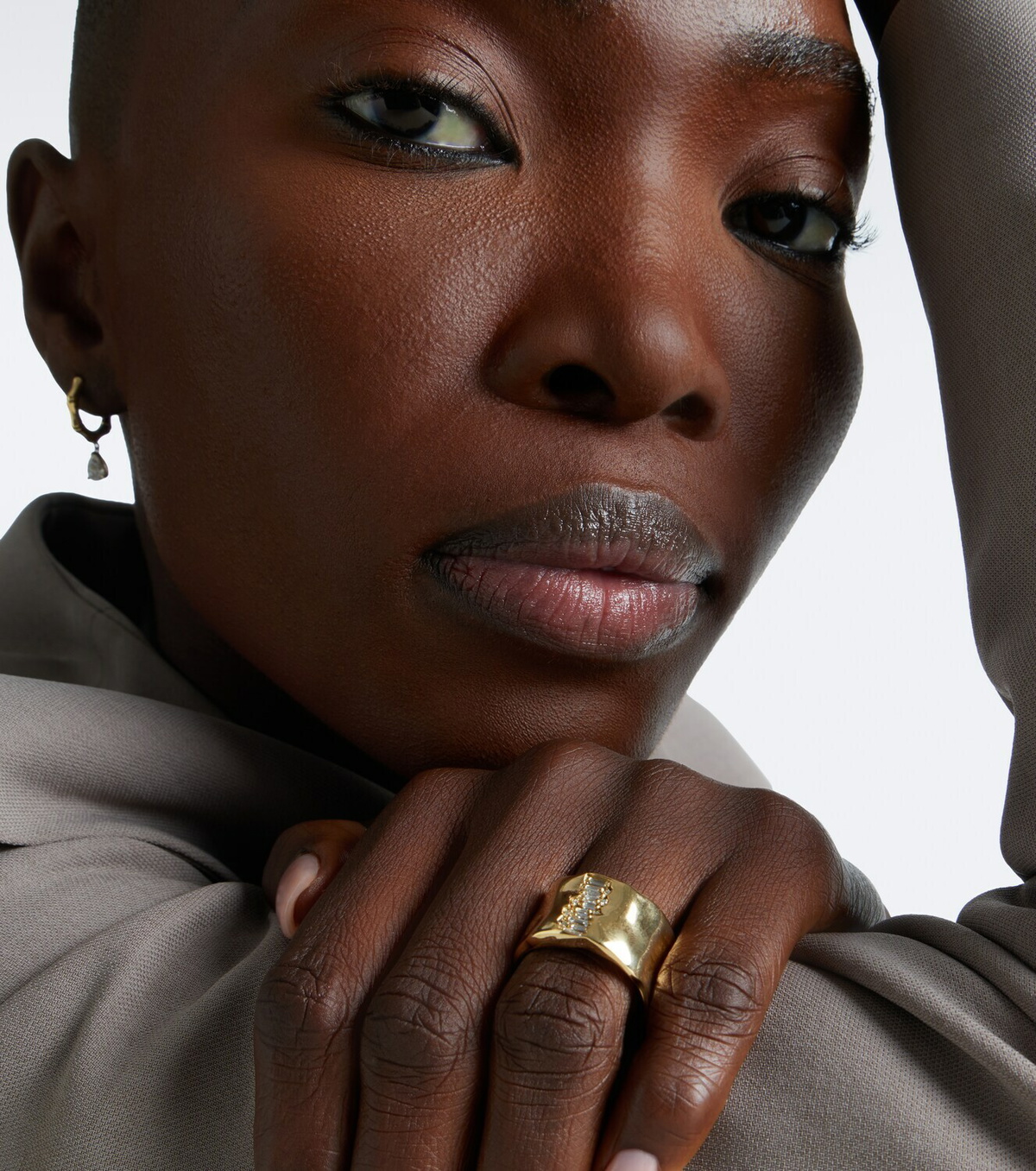 Suzanne Kalan Milli 18kt gold ring with diamonds