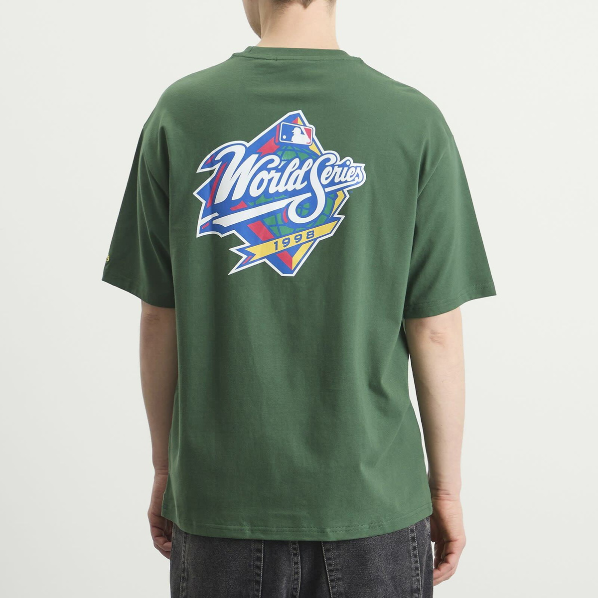 New Era Men's MLB World Series Yankies T-Shirt in College Green
