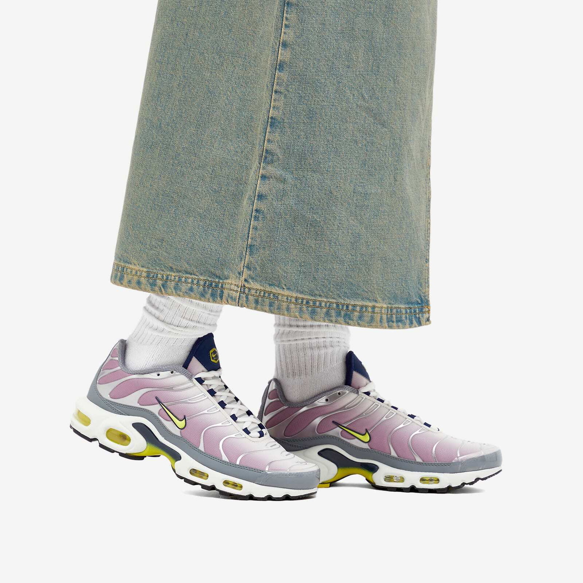 womens navy nike air max