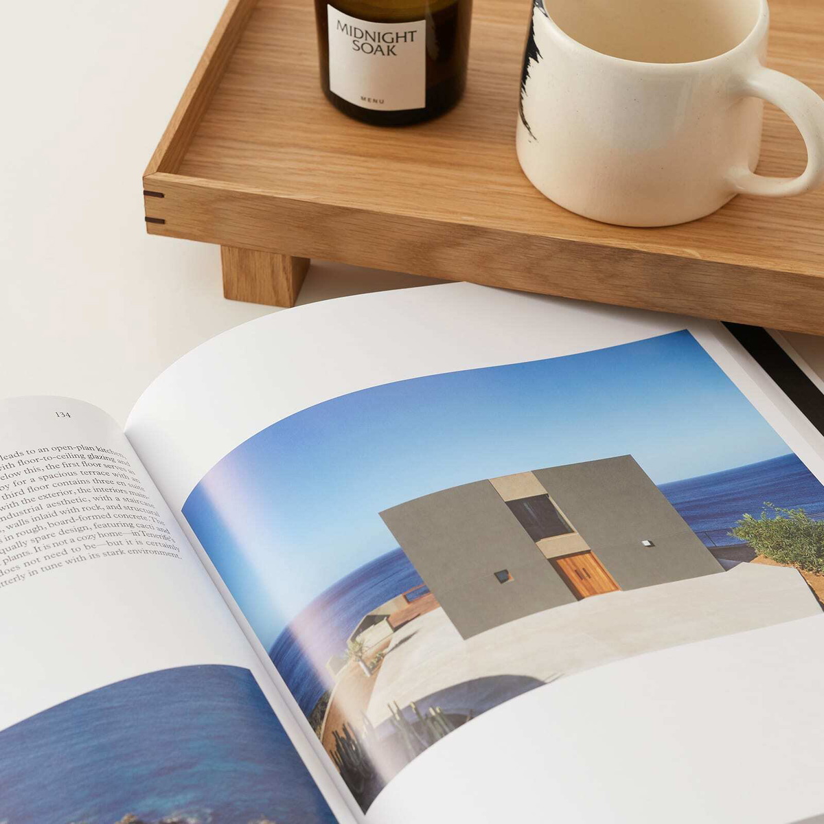 Phaidon Living by the Ocean: Contemporary Houses by the Sea in Phaidon Editors 