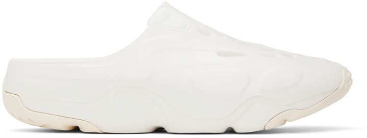 Photo: Nike Jordan White Jordan Roam Slides