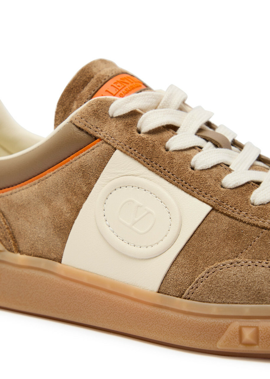 Valentino Garavani Upvillage Panelled Suede Sneakers Beige