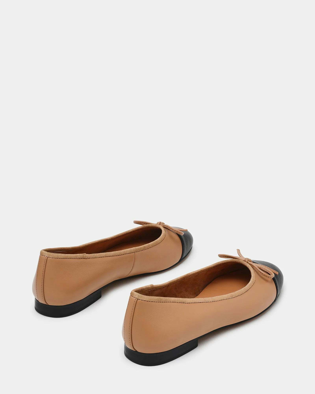 Steve Madden Kit Flats in Natural