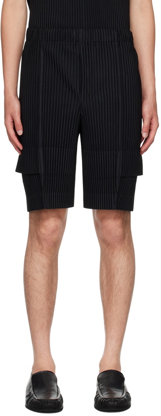 Photo: HOMME PLISSÉ ISSEY MIYAKE Black Cargo Shorts