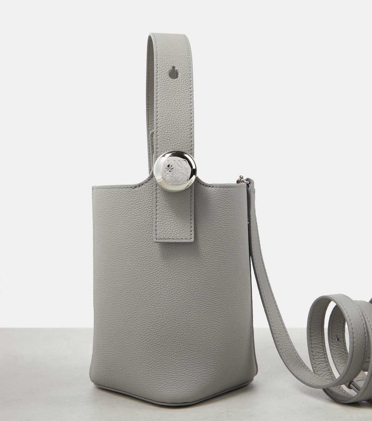 Loewe Pebble Mini leather bucket bag Loewe Loewe Pebble Mini leather bucket bag Loewe