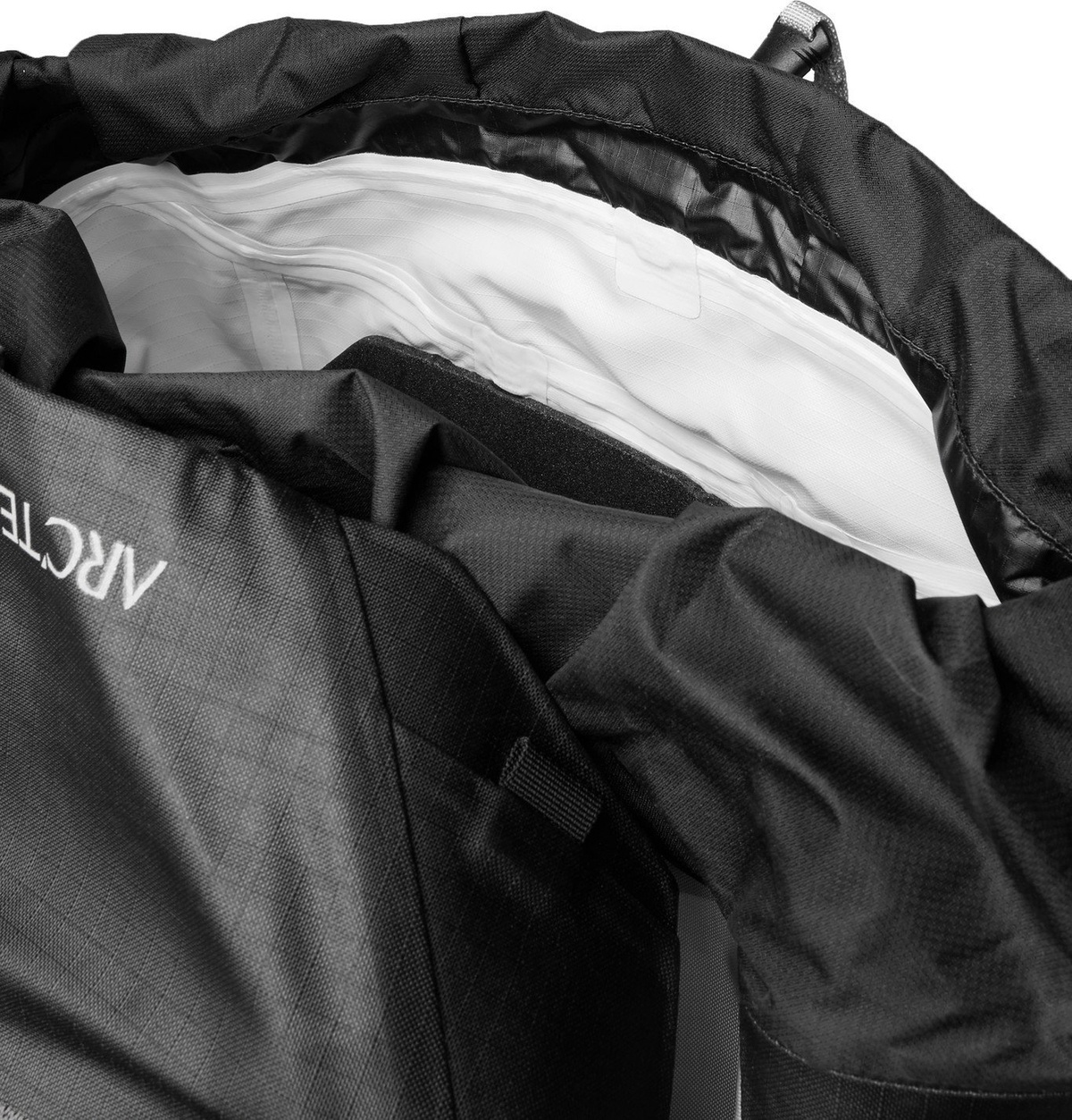 Arc'teryx - Alpha SK 32 Nylon-Ripstop Backpack - Black Arc'teryx