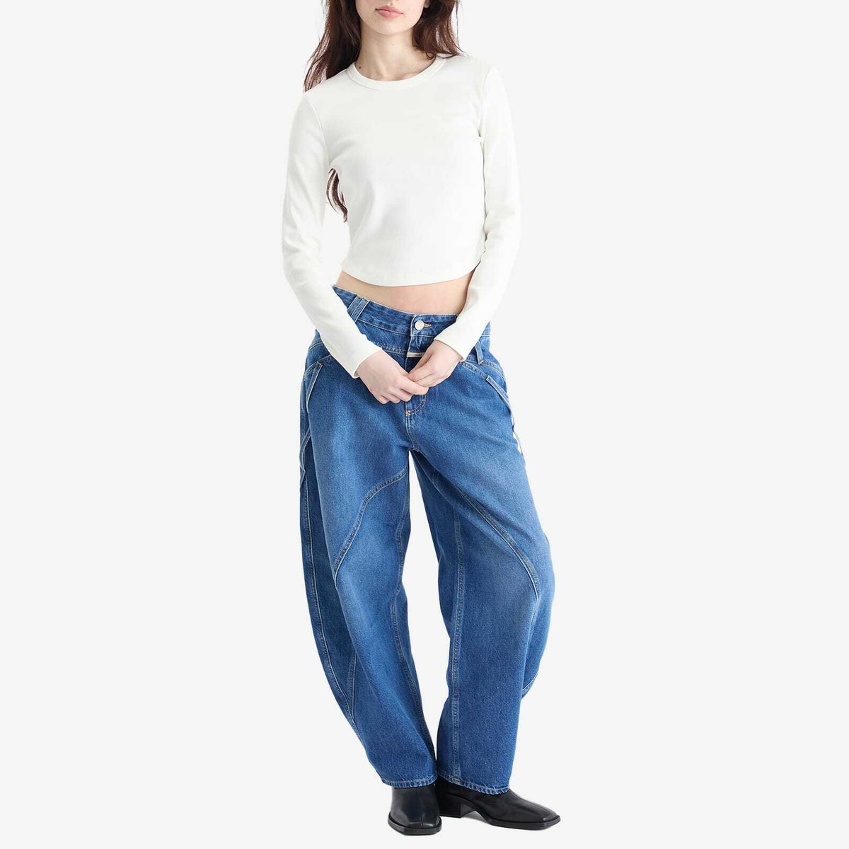 Closed Women's Long Sleeve Crewneck Top in Ivory