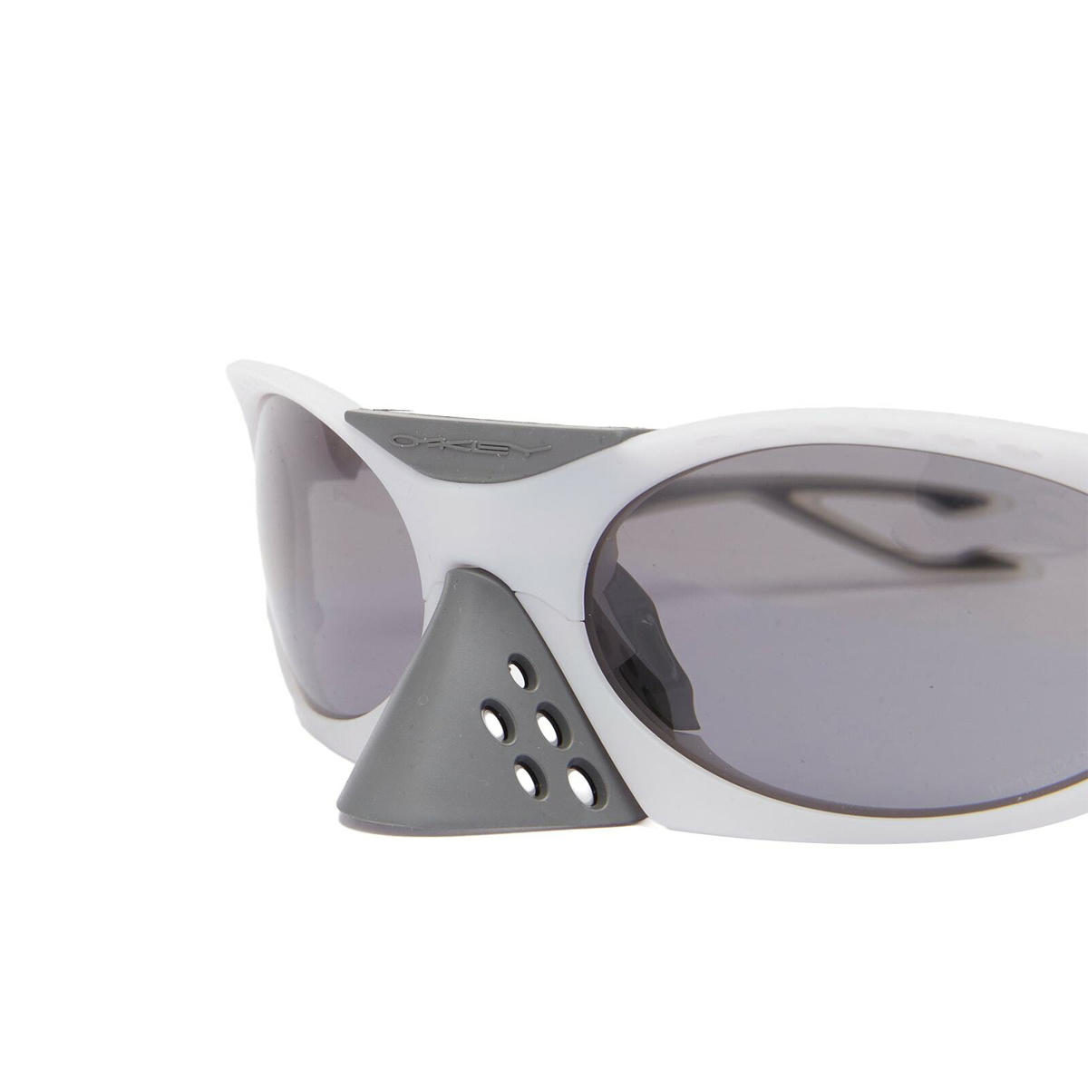 Oakley Plantaris Sunglasses in Matte Vapor/Prizm Grey 