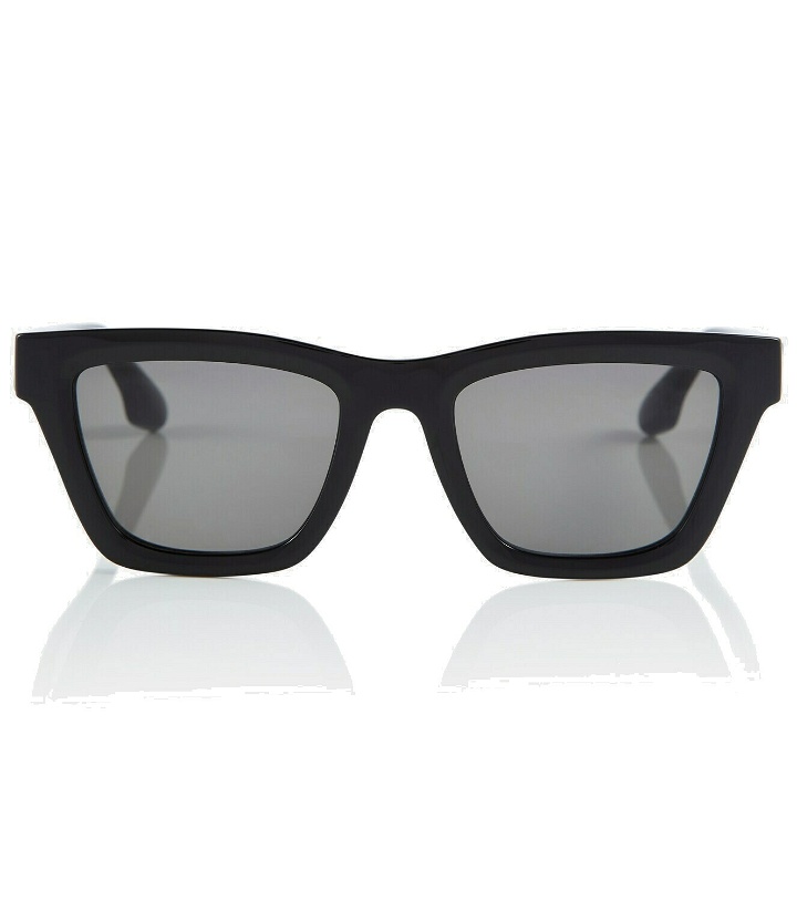Photo: Victoria Beckham - Square sunglasses