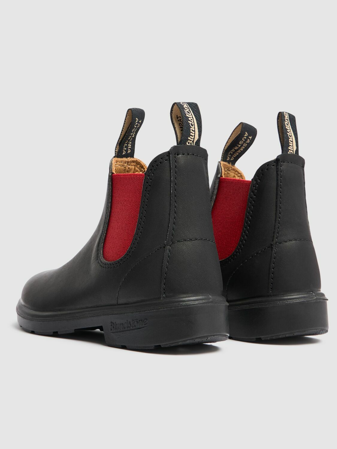 BLUNDSTONE Leather Chelsea Boots
