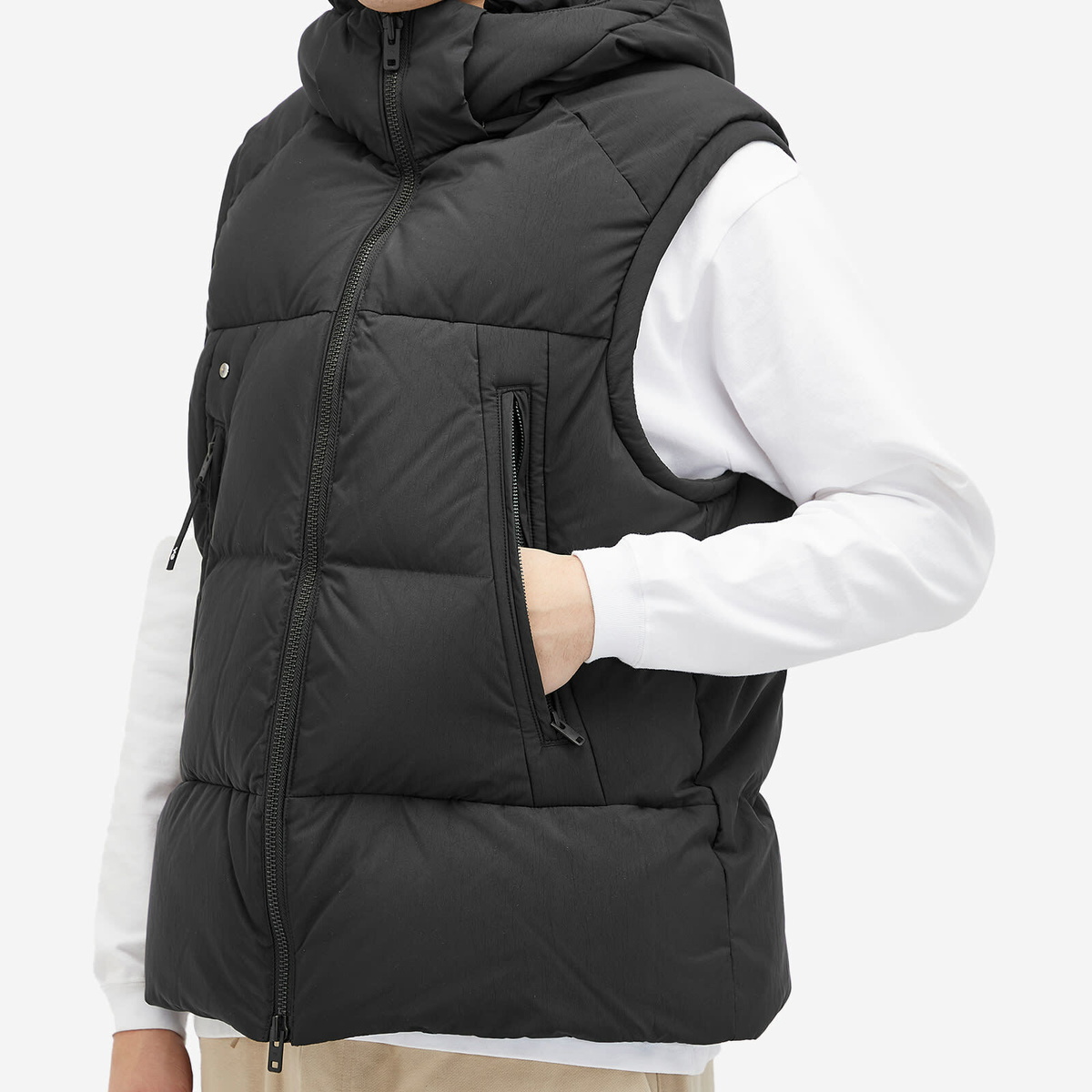 Y-3 Men's Puffer Vest in Black