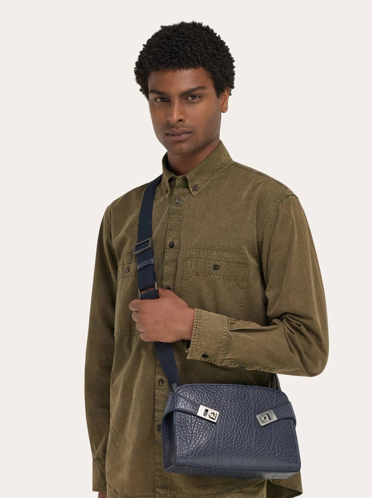 Ferragamo Mens Hug messenger bag in Blue