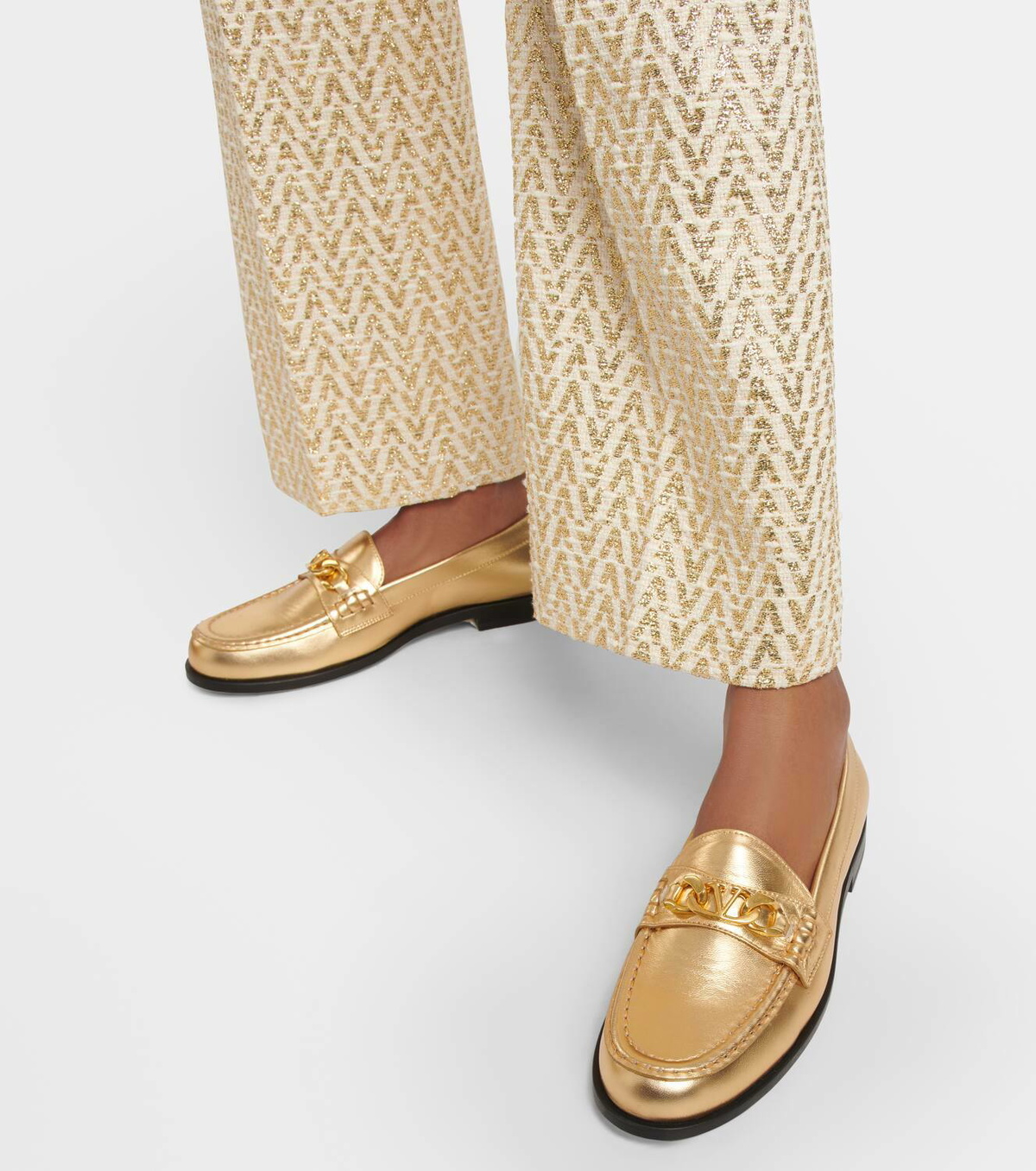 Valentino Garavani VLogo Chain metallic leather loafers  display picture 2