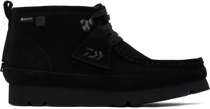 Photo: DAIWA PIER39 Black Clarks Originals Edition Wallabee GTX SP Desert Boots