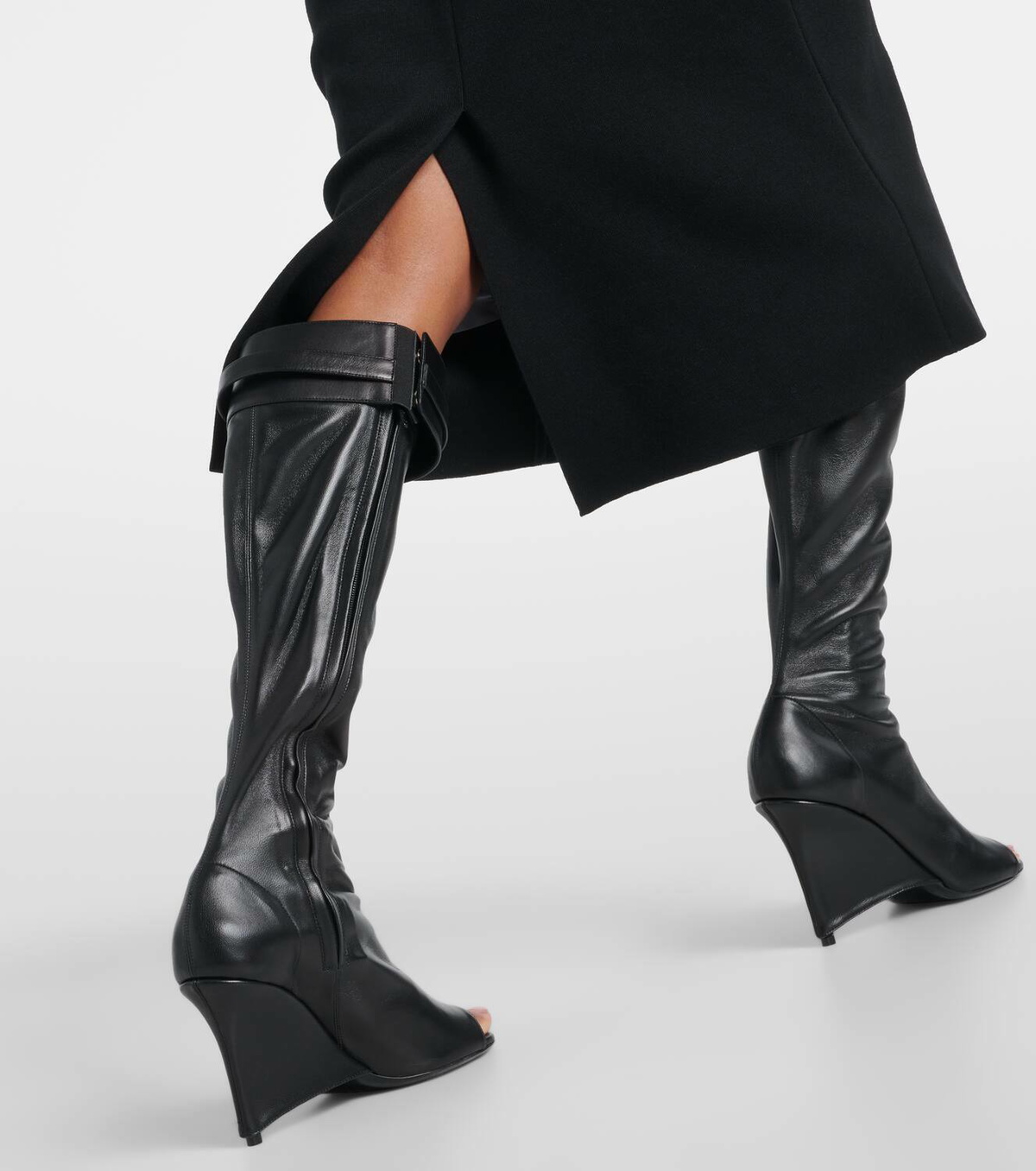 【関税&送料込】Givenchy Shark Lock Leather Boots Shark Lock boots in leather in - black black | Givenchy US