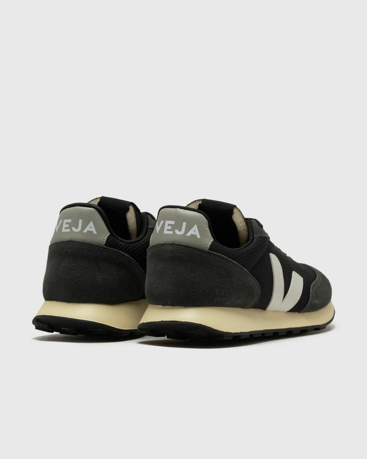Veja RIO BRANCO II ALVEOMESH Black Mens Lowtop