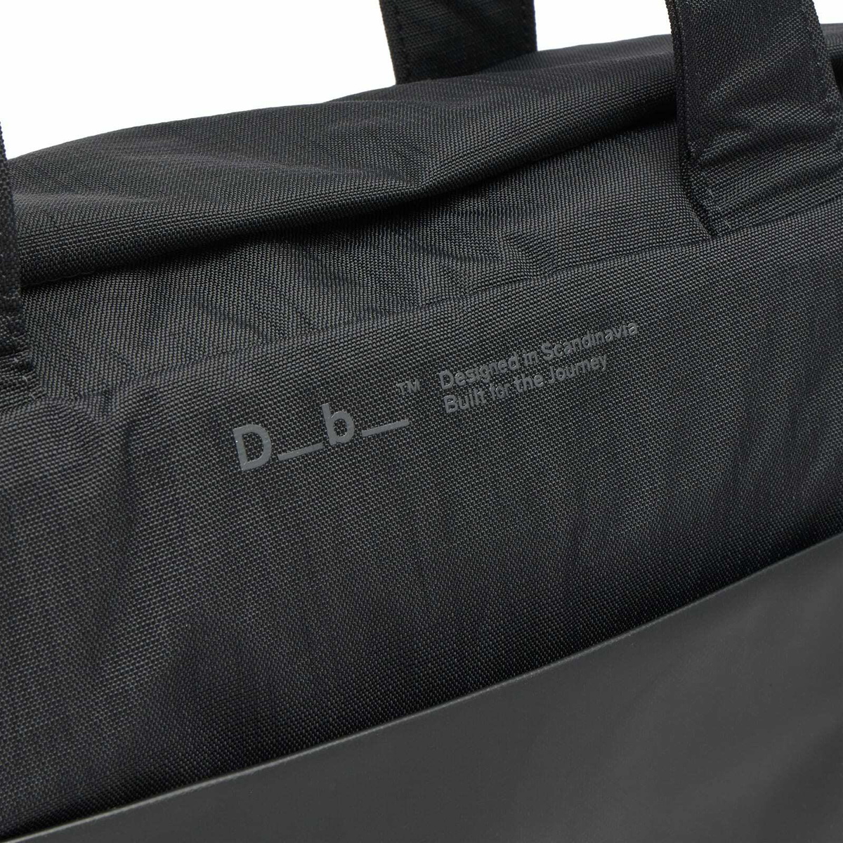 Db Journey Entour Tote 22L in Black Out 