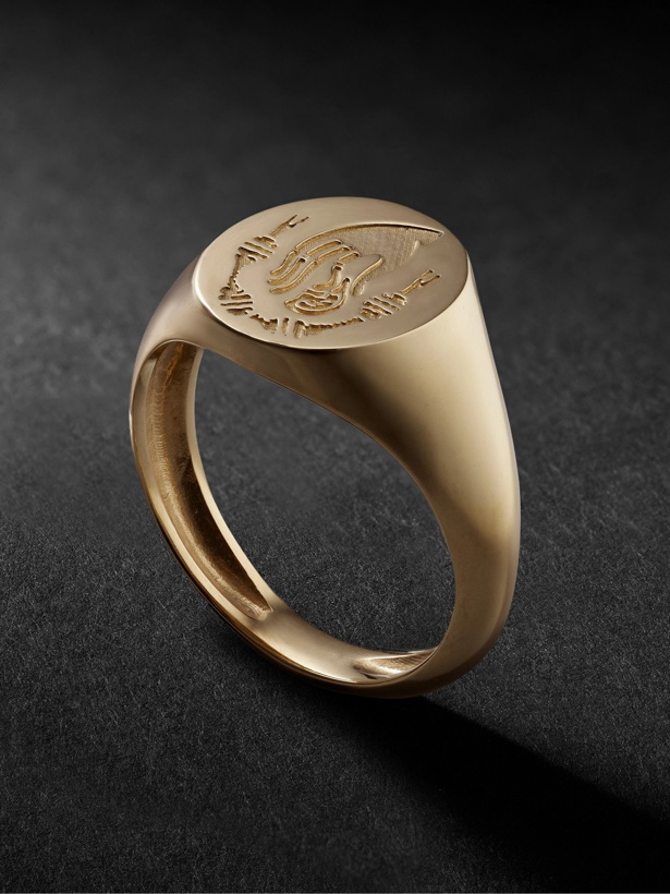 Photo: VADA - Remembrance Gold Signet Ring - Gold