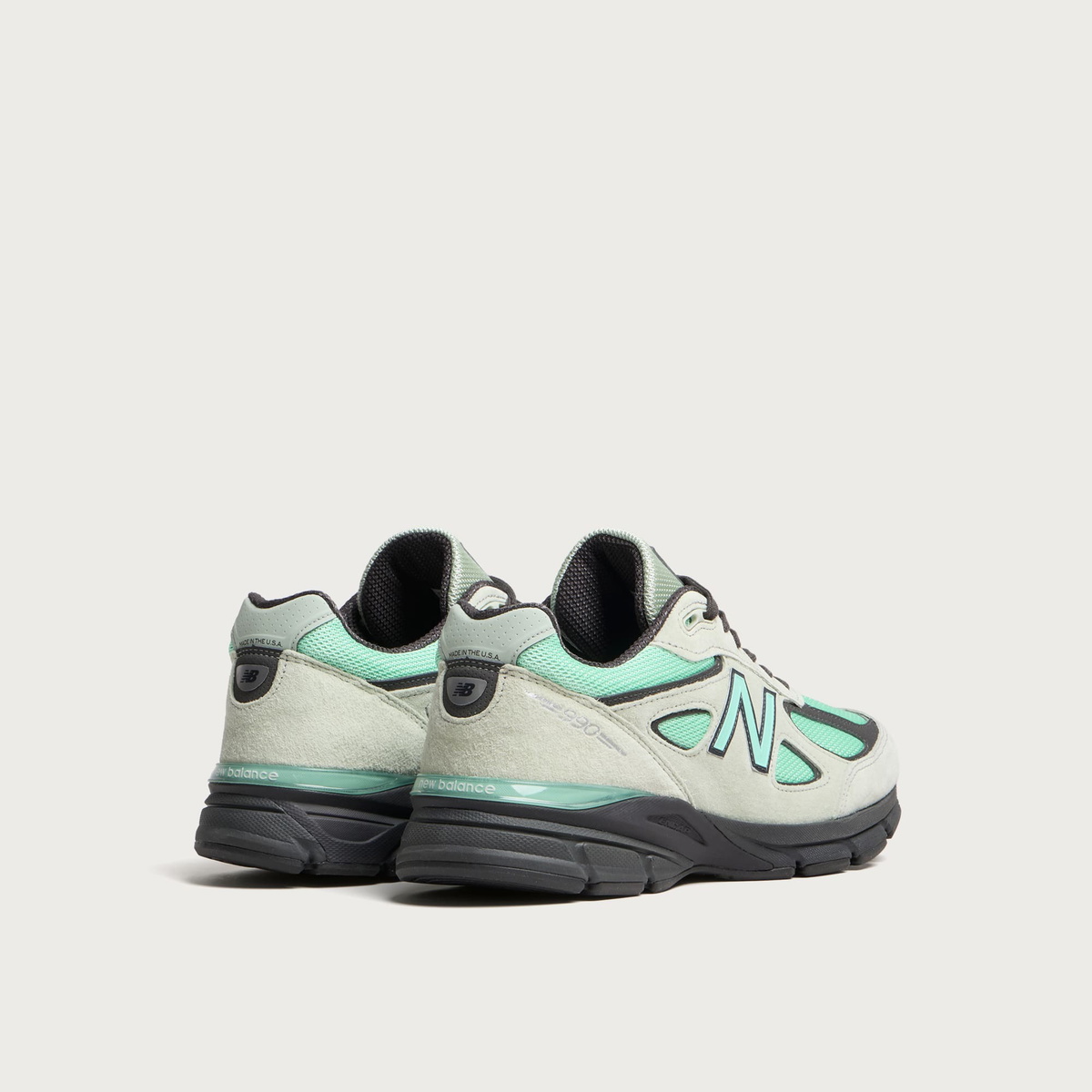 New Balance Men's 990v4 Sneaker in Silver Moss