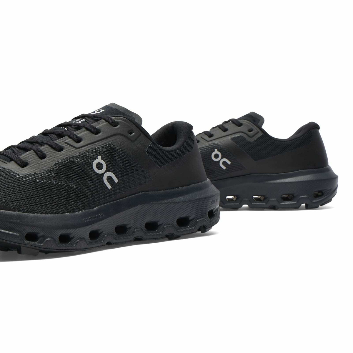 ON Men's Cloudvista 3 Sneaker in Black/Black