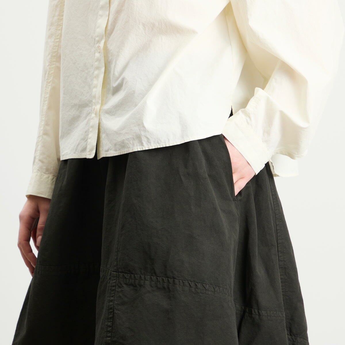 YMC Women's Parachute Skirt in Dark Green