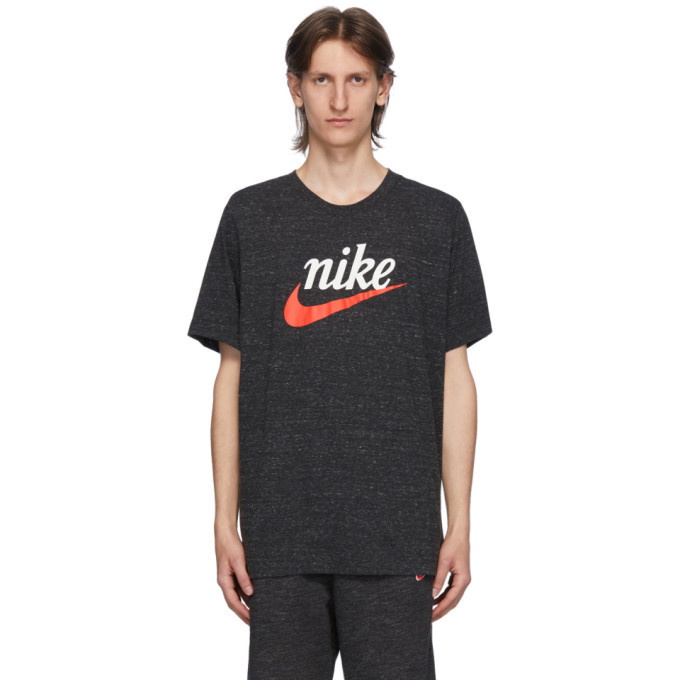 Photo: Nike Black Sportswear Heritage T-Shirt