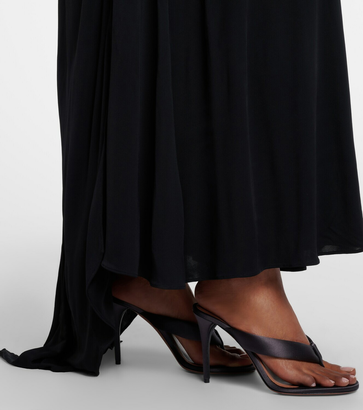 Alaïa Padded thong sandals