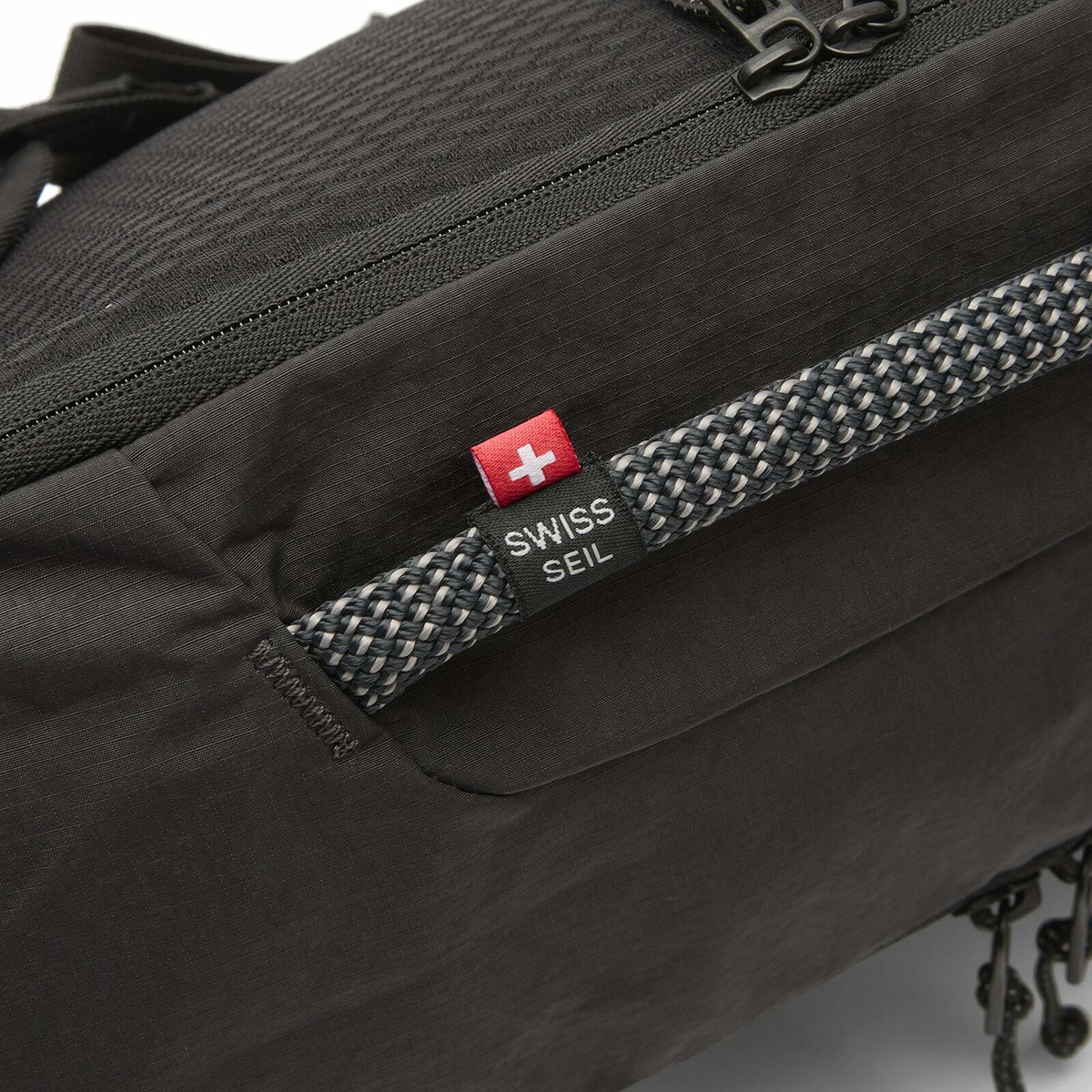 ON Sling Pack 9L in Magnet/Black 
