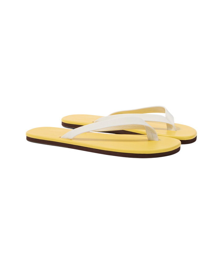 Photo: Auralee Leather thong sandals
