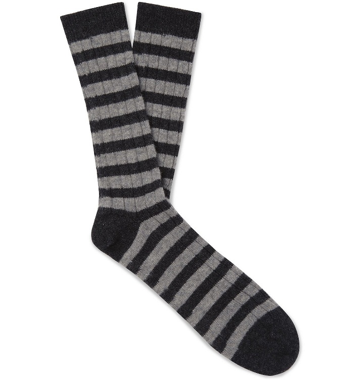 Photo: William Lockie - Striped Ribbed Cashmere-Blend Socks - Gray
