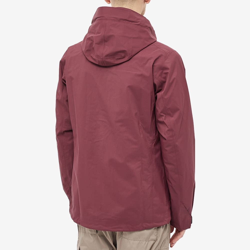 Tilak Men's Poutnik Caw Gore-Tex Jacket in Winsdor Wine Tilak