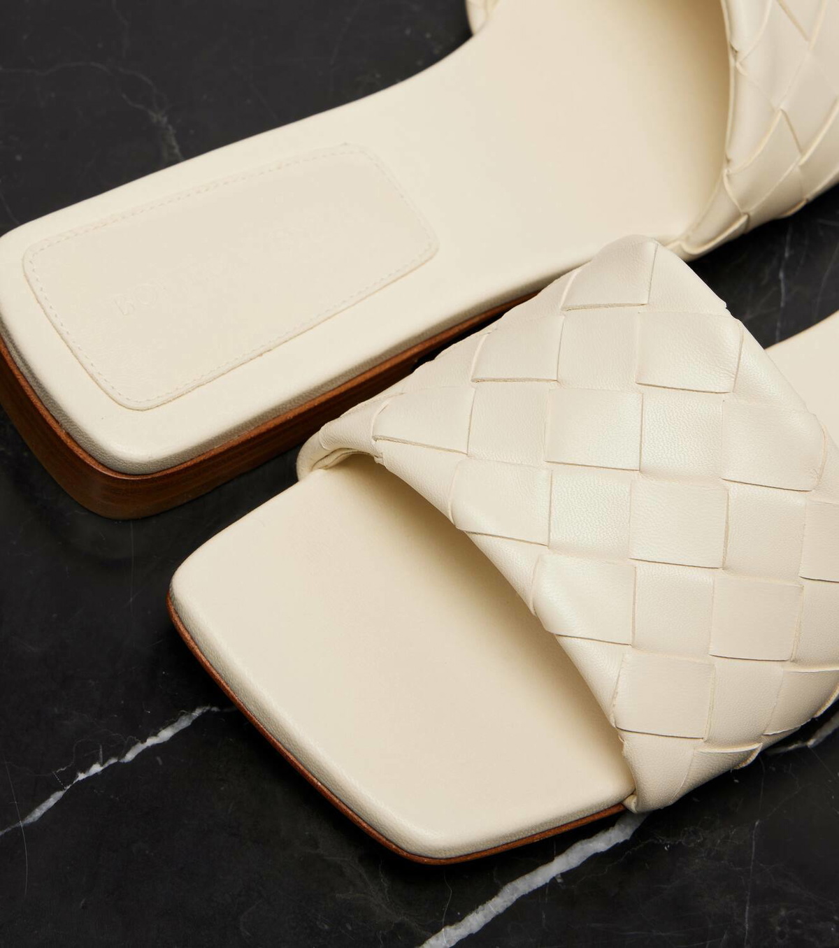 Bottega Veneta Parco Intrecciato leather slides