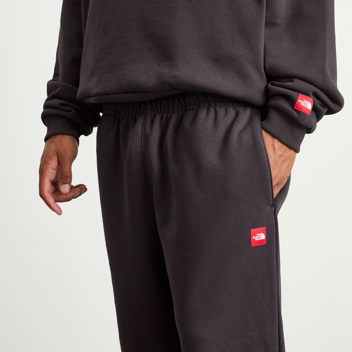 The North Face Men's Redbox Sweatpants in Obsidian