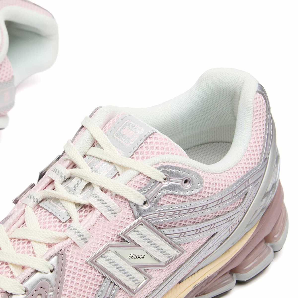 New Balance 1906R Sneaker in Rose Sugar