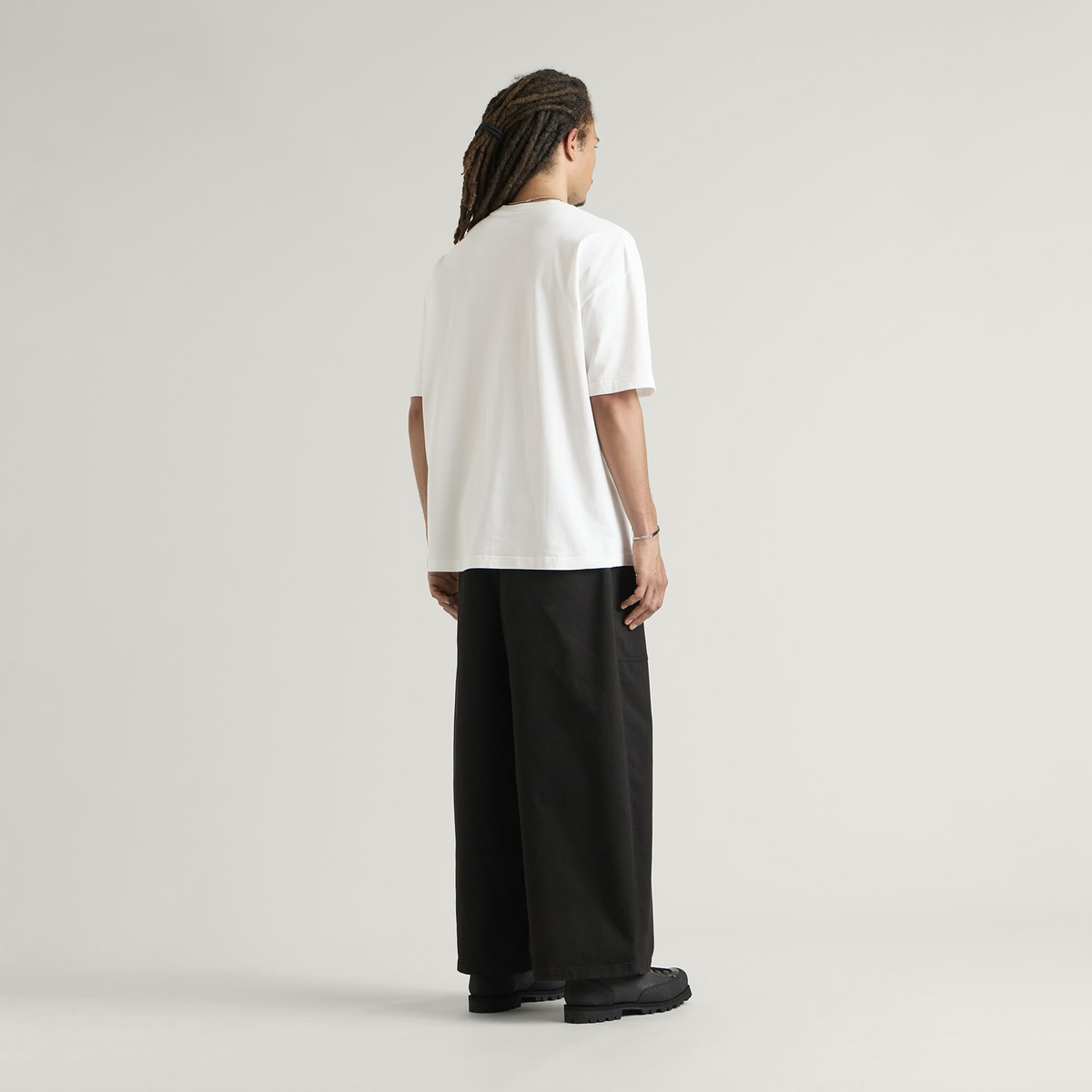 END. Cross T-shirt in Off White