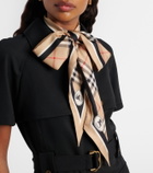 Burberry Burberry Check silk scarf