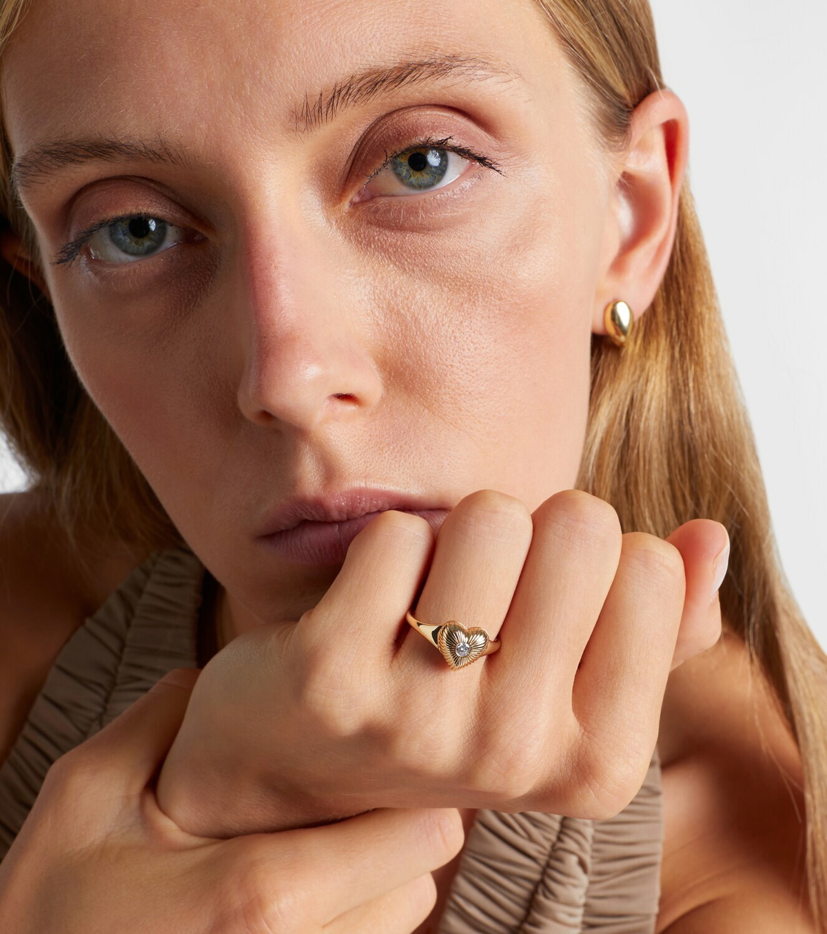 Persée 9kt gold ring with diamond