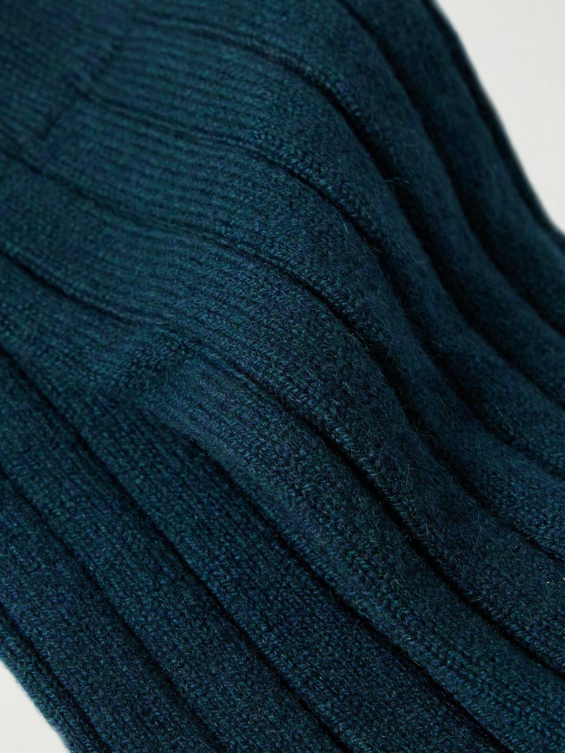 Johnstons of Elgin - Ribbed Cashmere Socks - Green