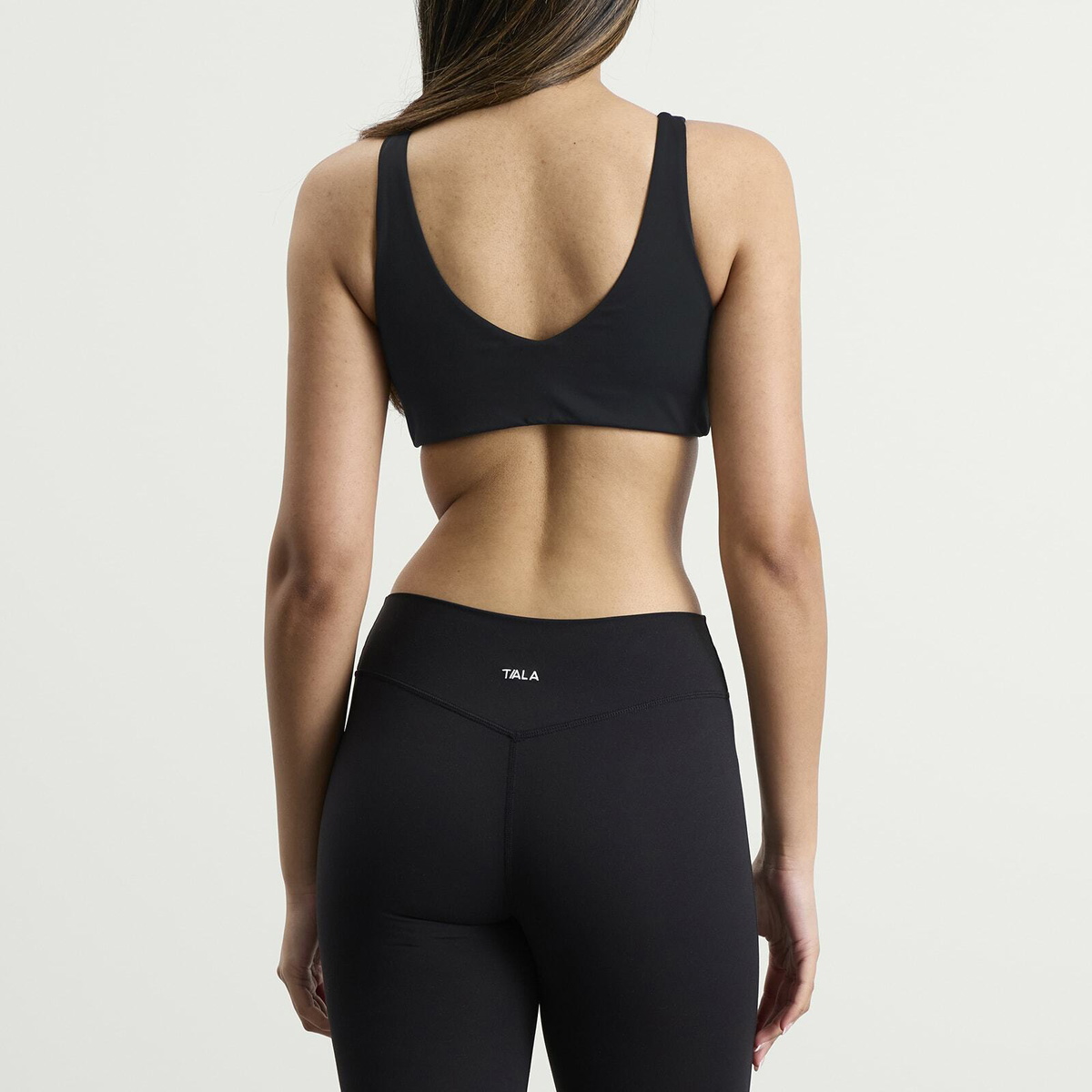 TALA Women's SkinLuxe Contrast Piping Sports Bra in Shadow Black