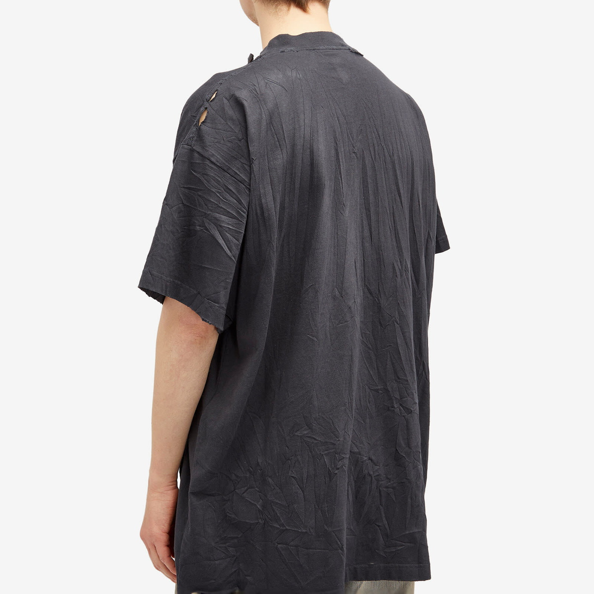 【BALENCIAGA】プラネットアース特大ブラックウォッシュTシャツ Black 'Planet Earth' Oversized T-shirt by Balenciaga on Sale