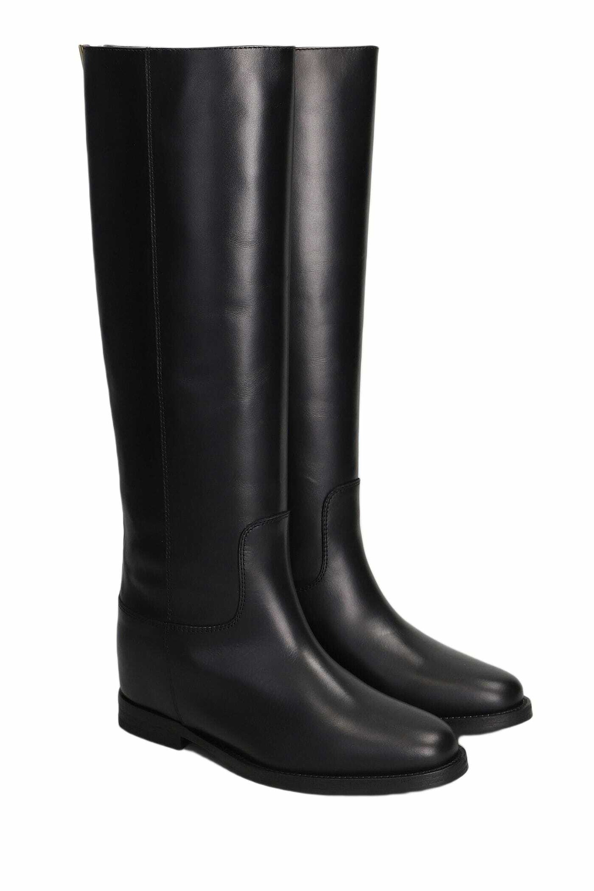 Via Roma 15 In Black Leather
