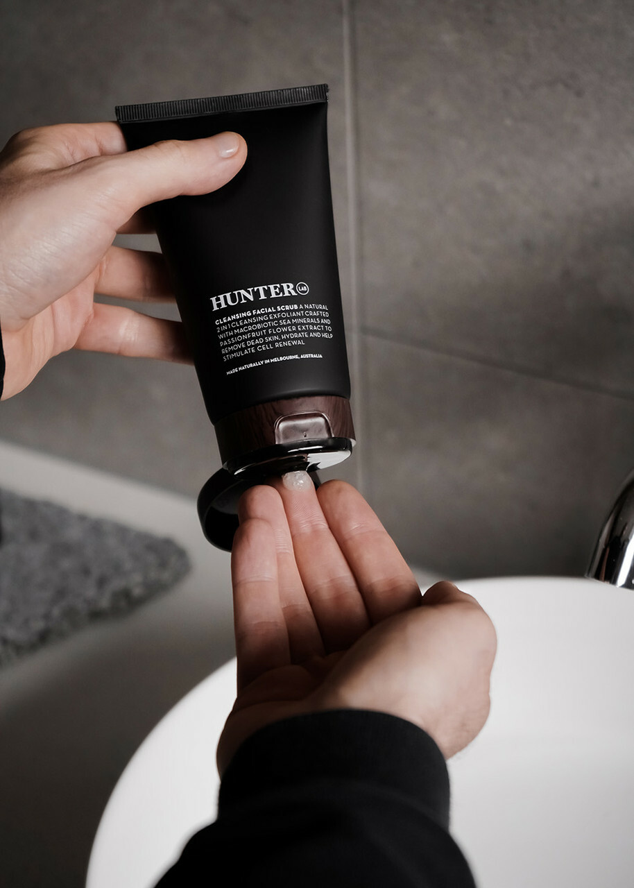Hunter Lab Cleansing Facial Scrub