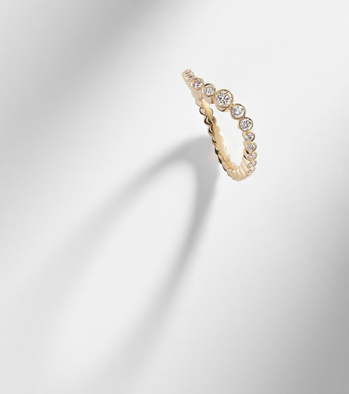 Sophie Bille Brahe Sky Classic 18kt gold ring with diamonds