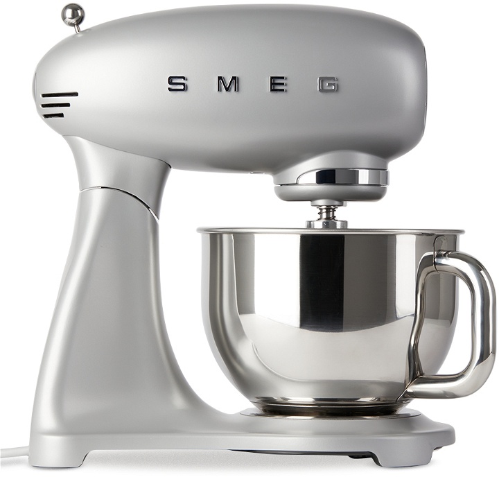Photo: SMEG Silver Retro-Style Stand Mixer