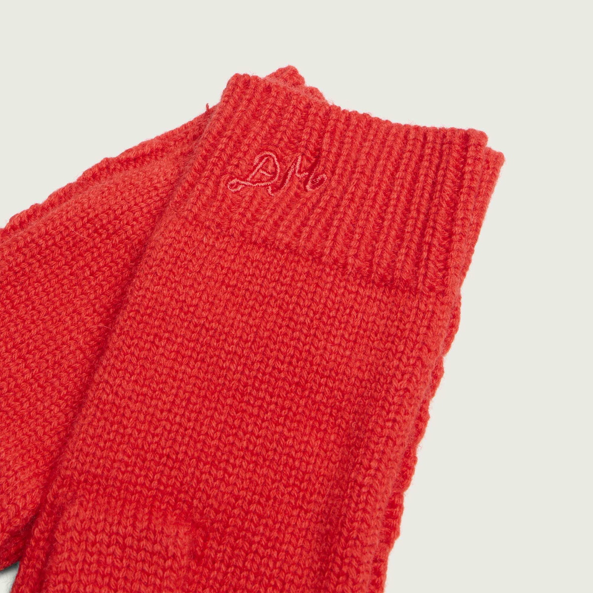 Damson Madder Women's Cable Knit Mittens in Red